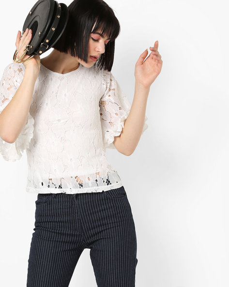 AJIO : Get 62% off on purchase of Rs.2,290 on Ajio Exclusive