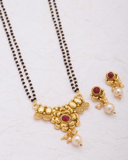 Ethnic Mangalsutra Set with White Pearls