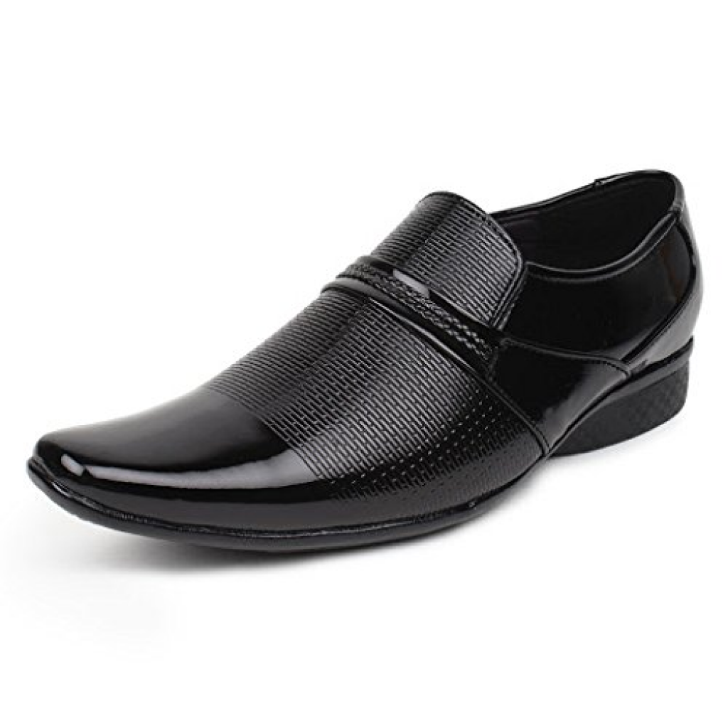 Amazon- Buwch Men's Leatherite Formal Black Shoes @ Rs. 499